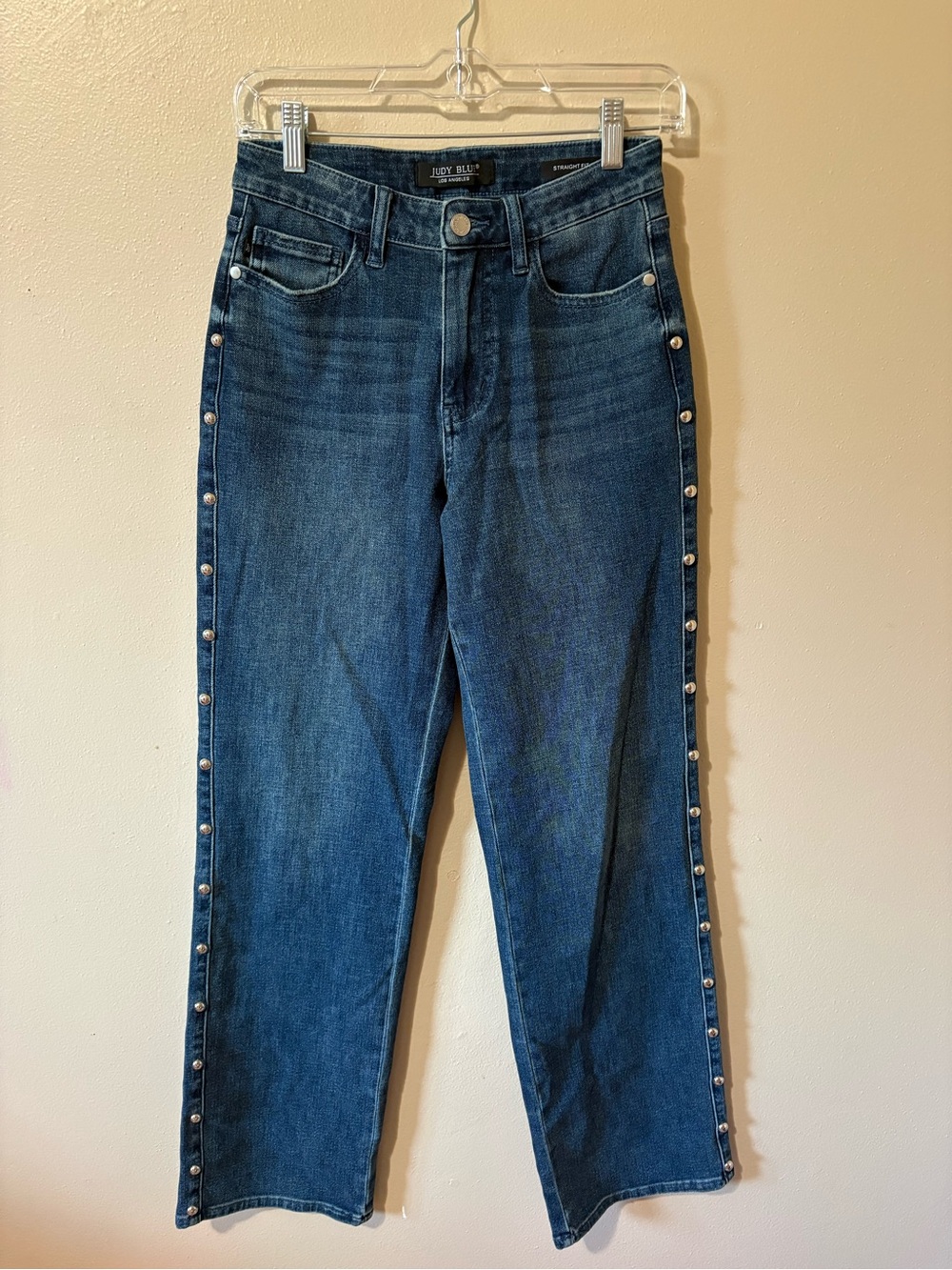 Judy Blue High-Rise Studded Straight Leg Jeans Womens size 3/26 like new!!!